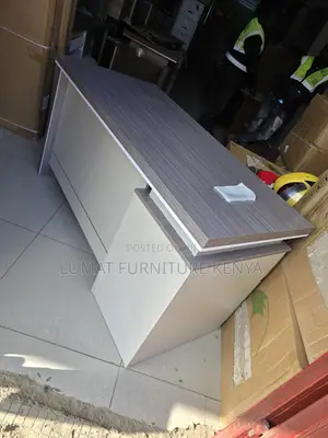 Durable 1.4m Office Desk