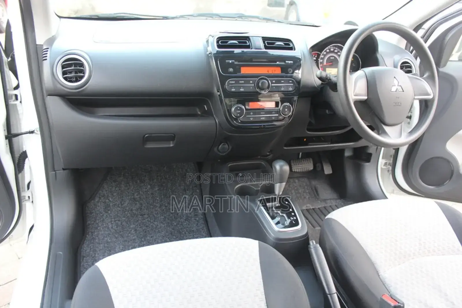 Mitsubishi Mirage ES 2018 White
