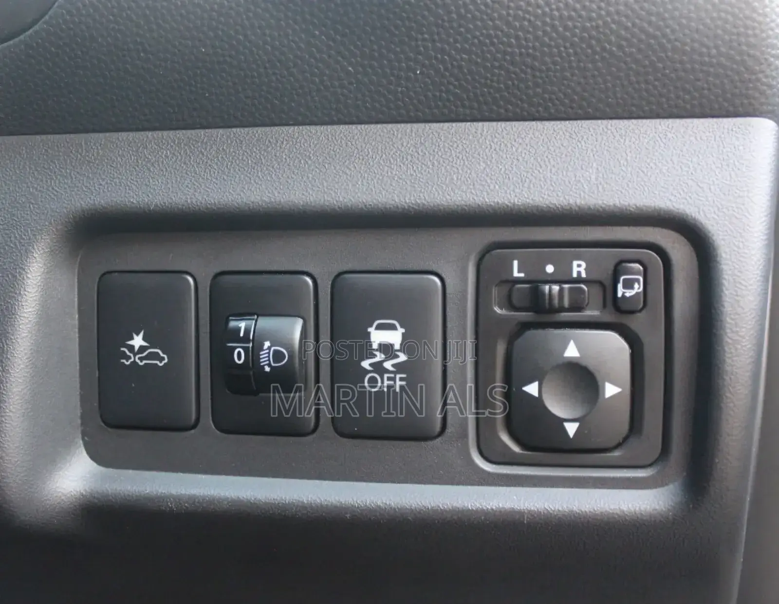 Mitsubishi Mirage ES 2018 White