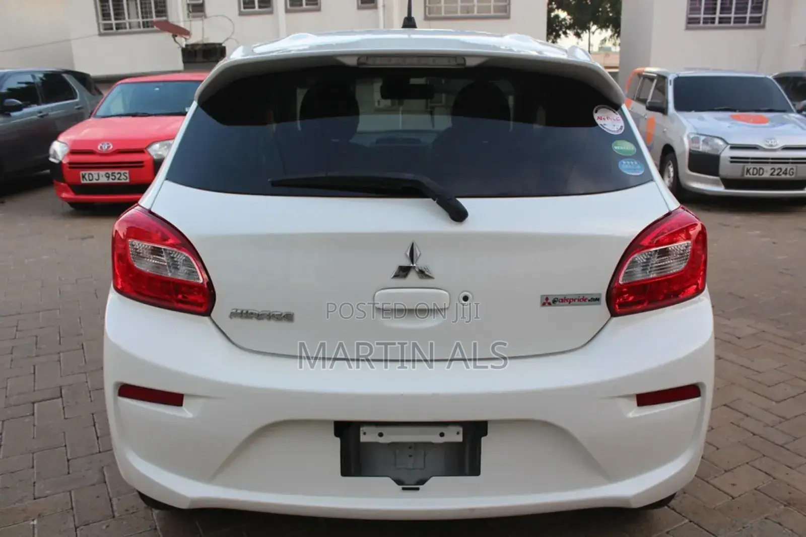 Mitsubishi Mirage ES 2018 White