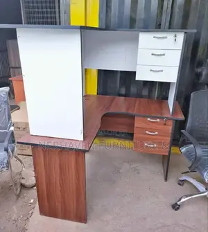 Modern L-Shape Office Desk – Spacious Professional