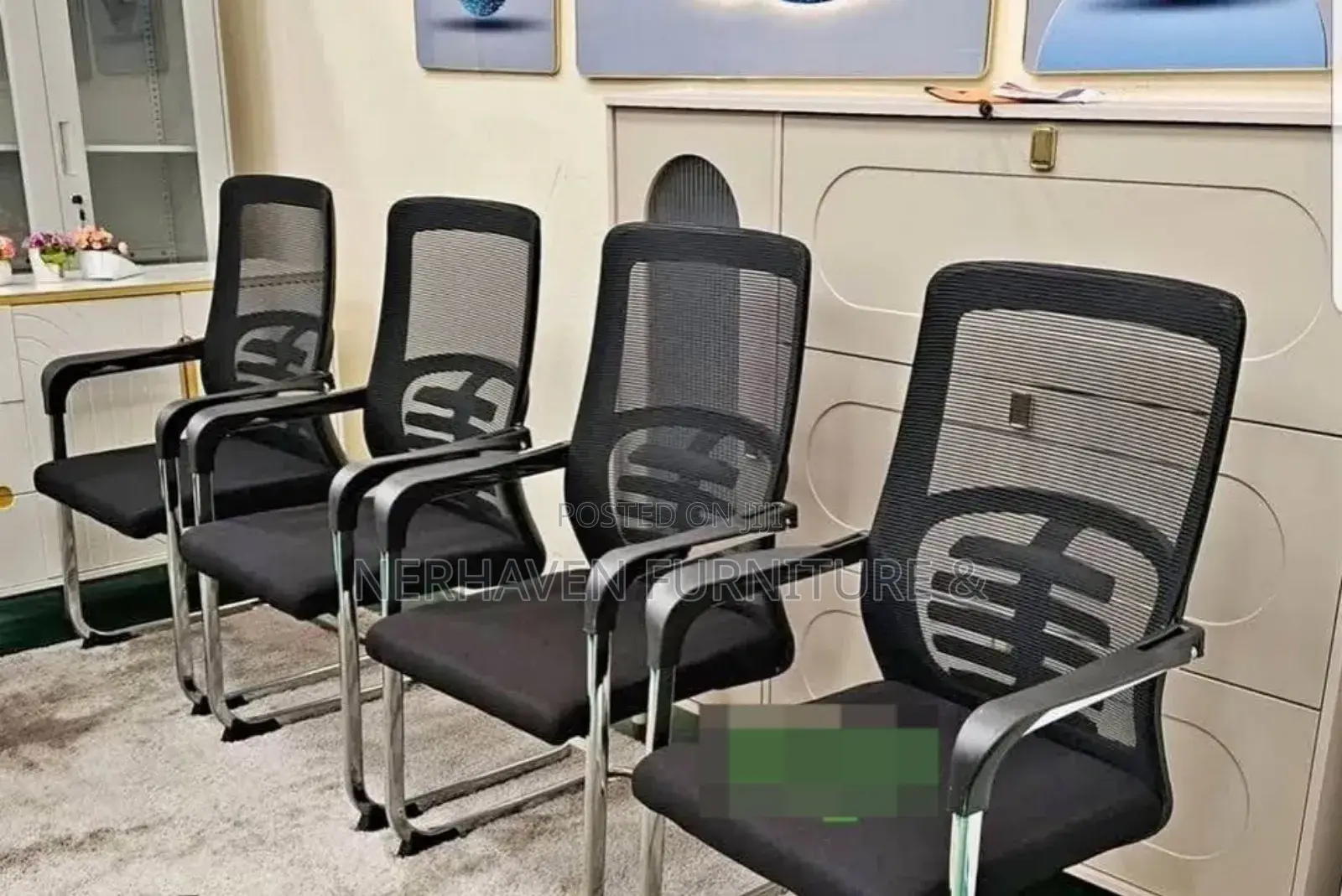 Visitor Office Chair – Strong Non-Rolling Design