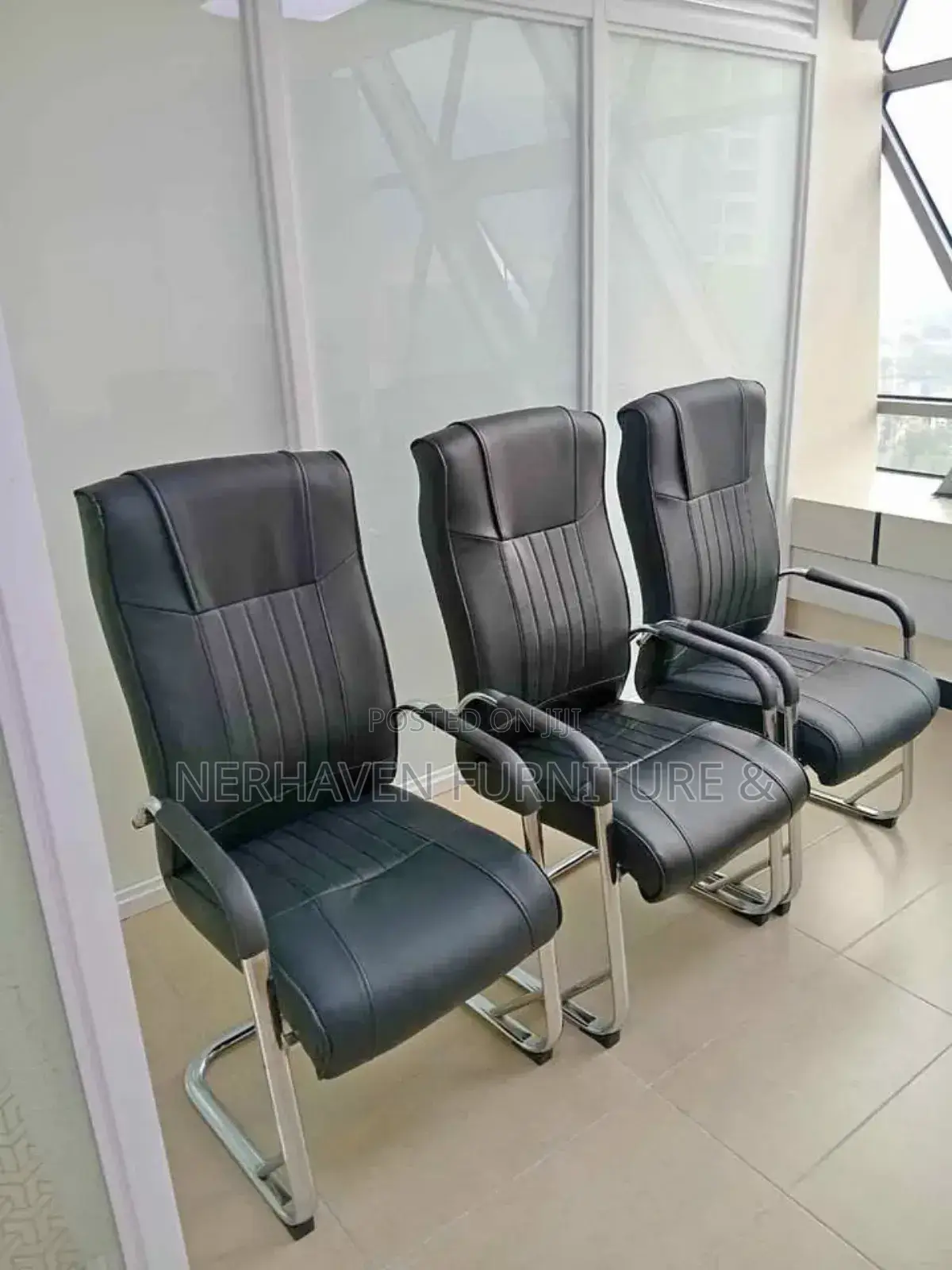 Comfortable Office Chair Without Casters