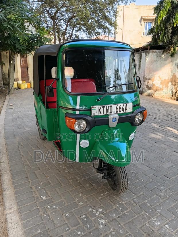 Motorcycle 2023 - thumbnail 3