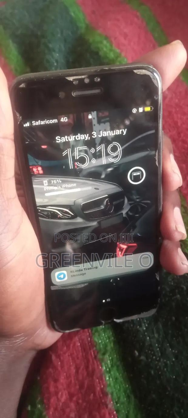 Apple iPhone 8 64 GB Black - thumbnail 2