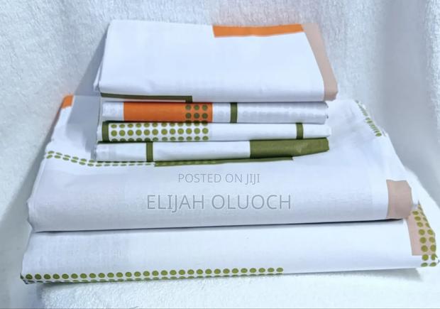 Both Printed a Pair of Cotton Bedsheets With 4 Pillowcases