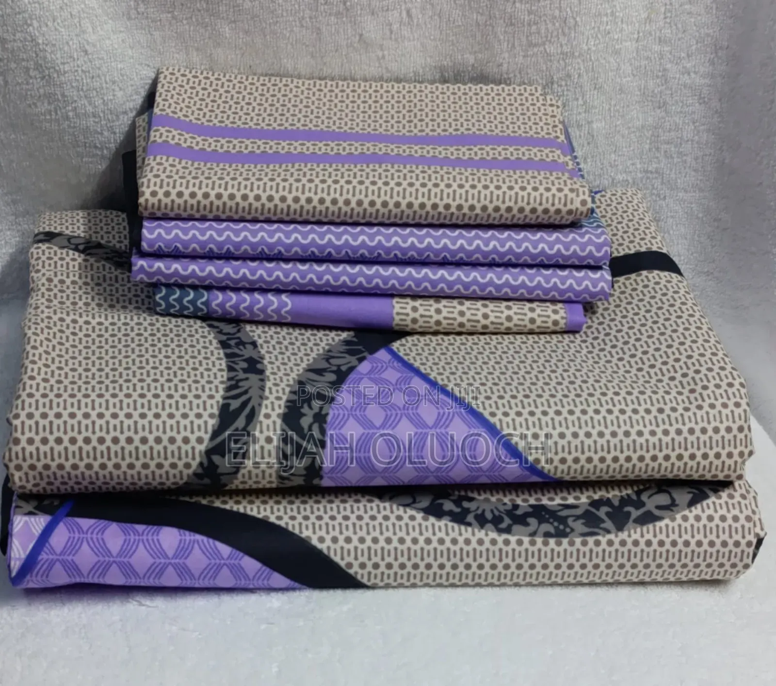Both Printed a Pair of Cotton Bedsheets With 4 Pillowcases