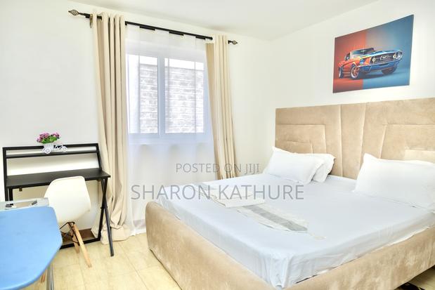 Violent Luxurious Homes - thumbnail 13