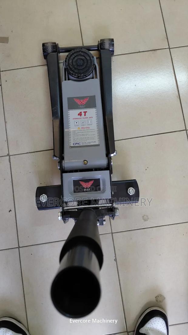 Commercial 4 Tonne Hydraulic Trolley Jack Tool. - thumbnail 3