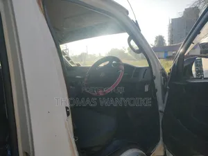 Toyota HiAce 2013 White