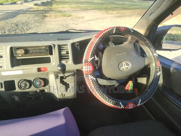 Toyota HiAce 2013 White - thumbnail 7