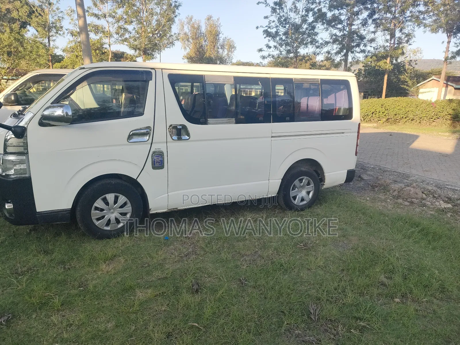 Toyota HiAce 2013 White