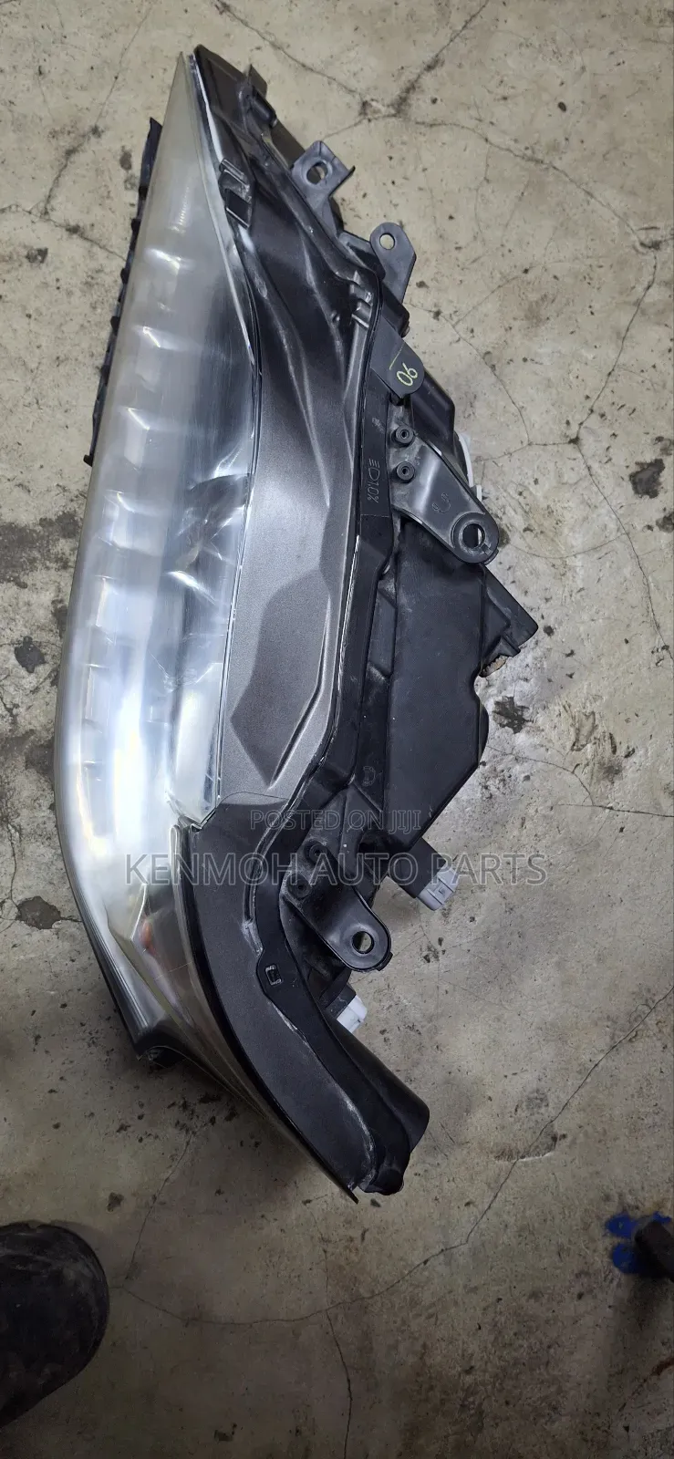 Lexus 450h Xenon Head Lights
