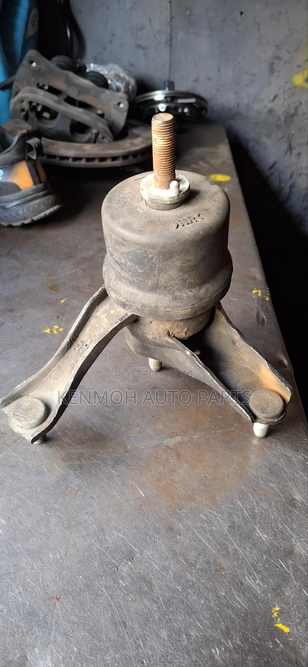 Harrier Engine Mounting - thumbnail 2