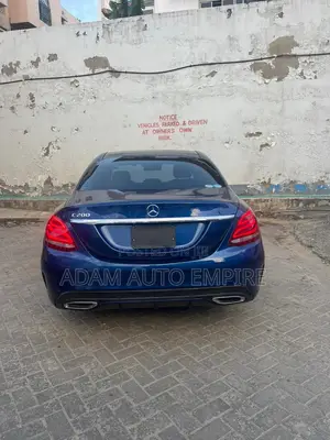 Mercedes-Benz C200 2018 Blue