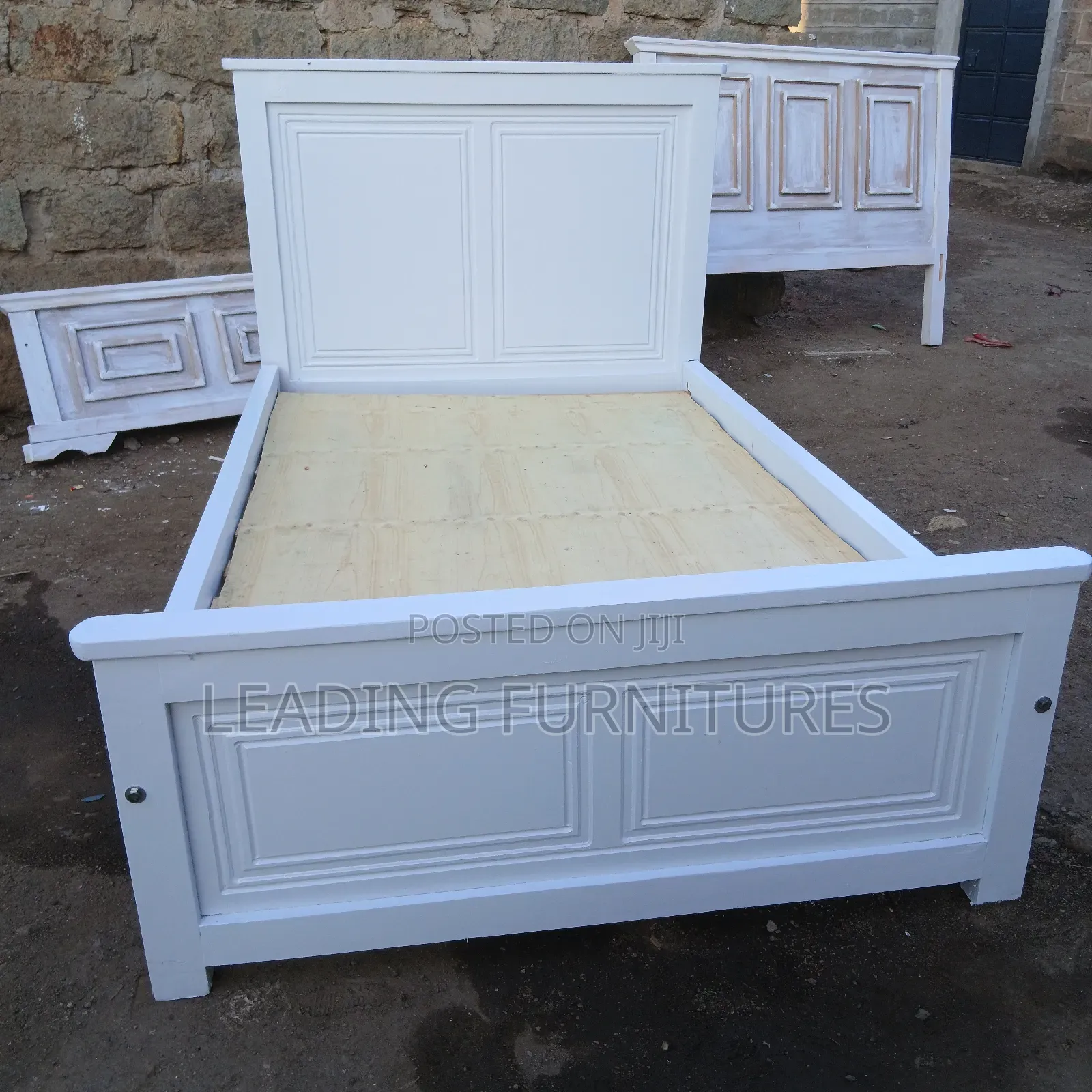 White Bed Hardwood 4x6