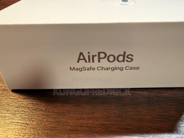 Apple Airpods (3rd Generation) With Magsafe Charging Case - thumbnail 2