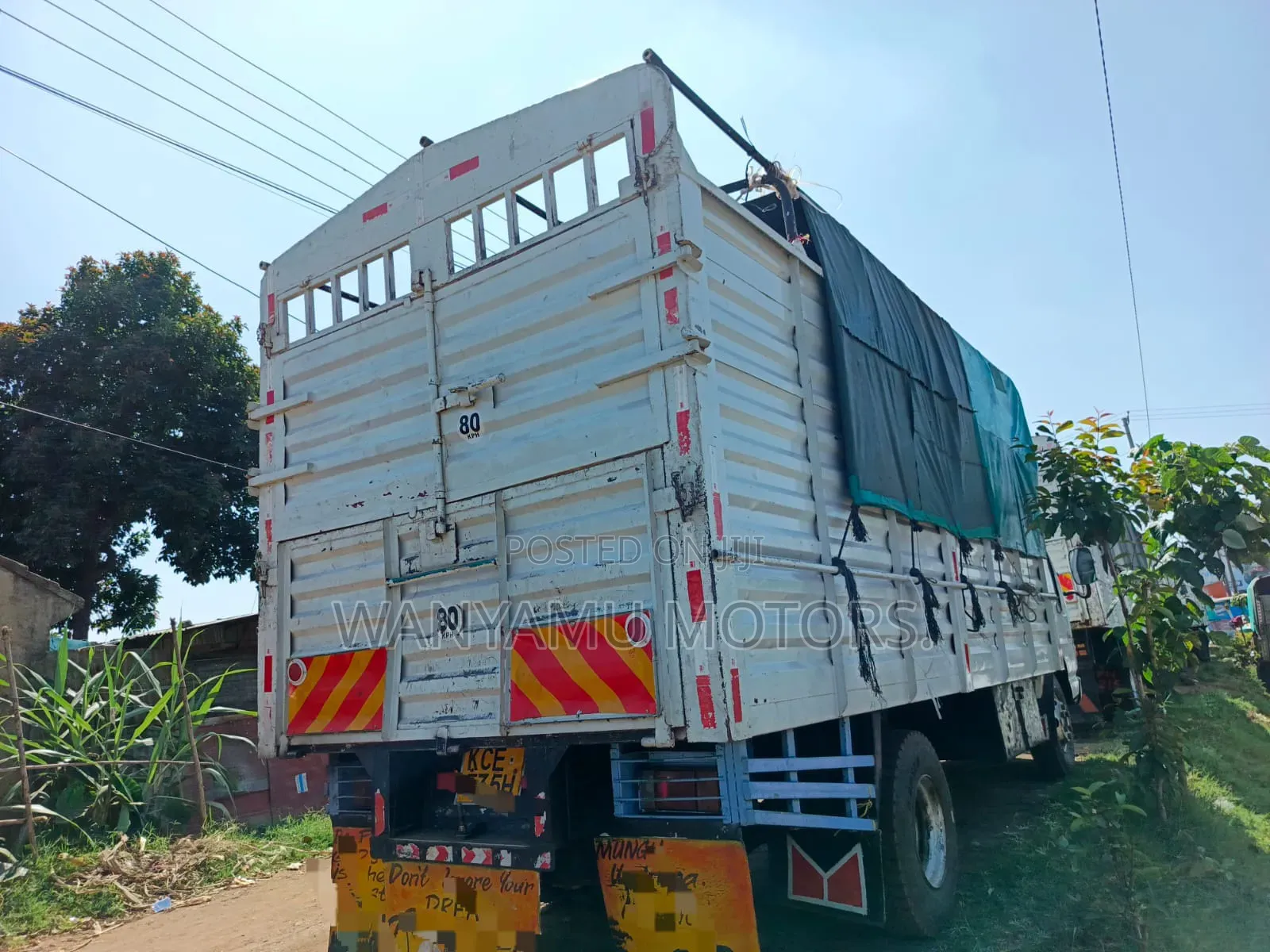 Isuzu NPR Truck