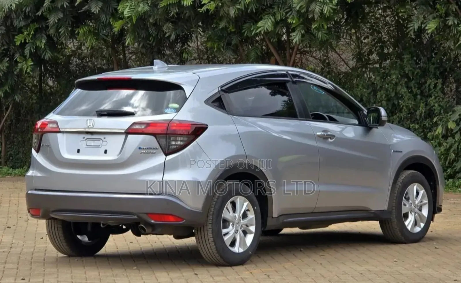 Honda Vezel 1.5 Hybrid 4WD 2018 Silver