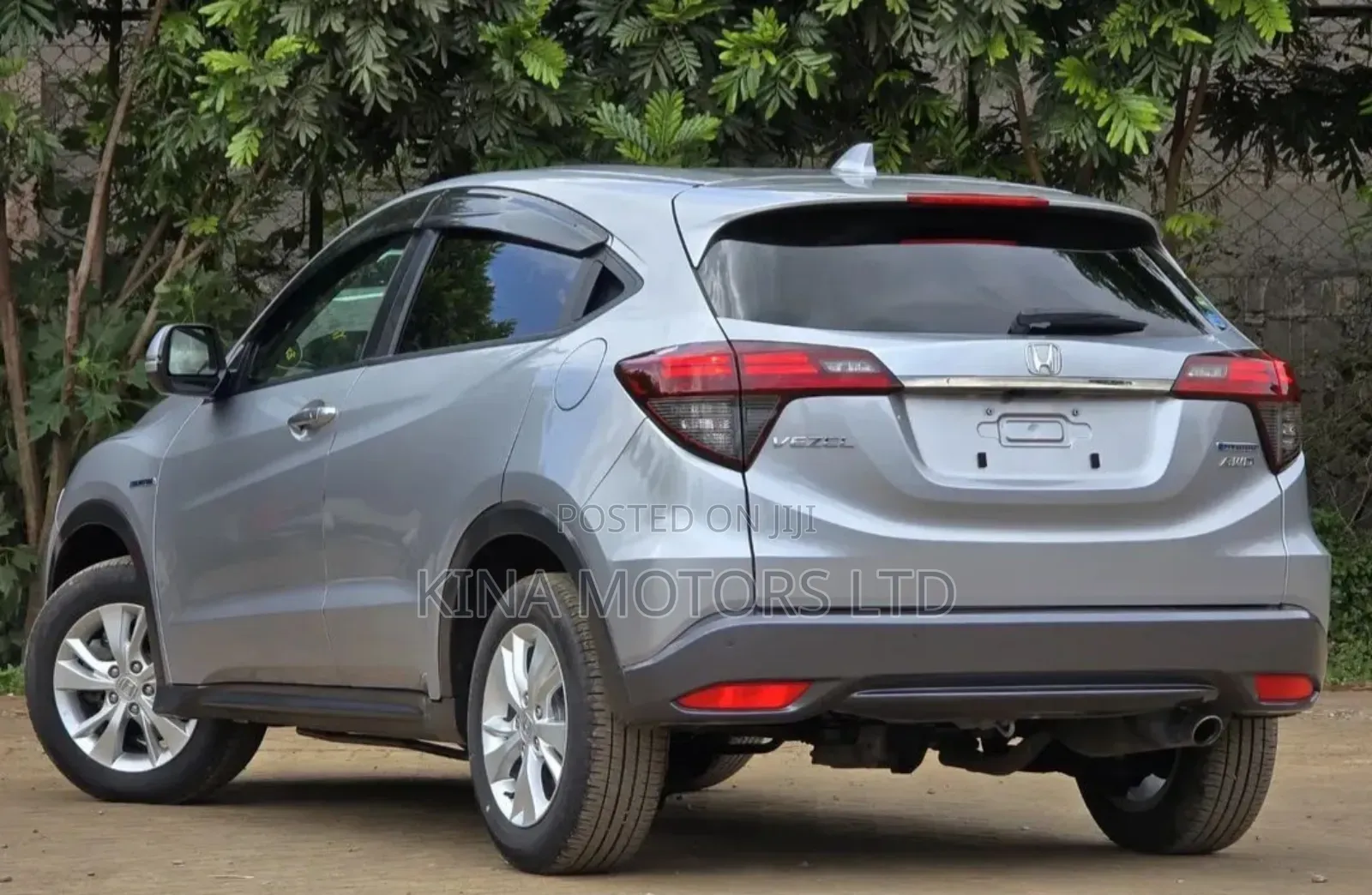 Honda Vezel 1.5 Hybrid 4WD 2018 Silver