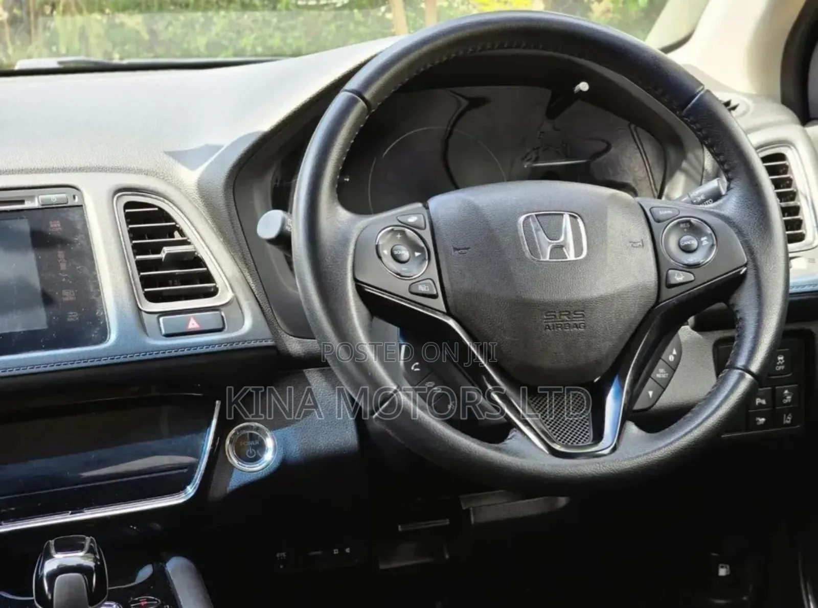 Honda Vezel 1.5 Hybrid 4WD 2018 Silver