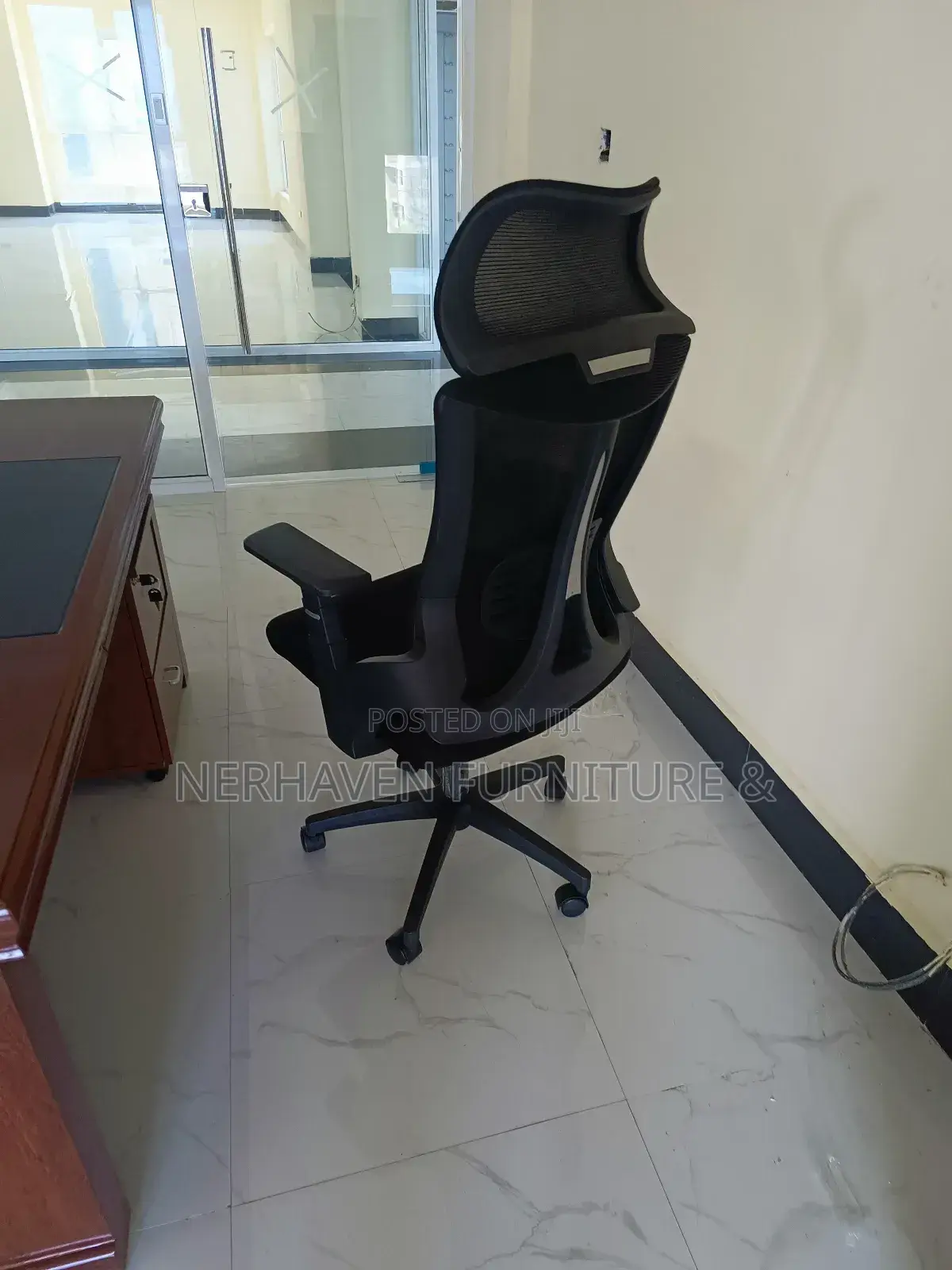 Premium Ergonomic Chair With Lumbar Support