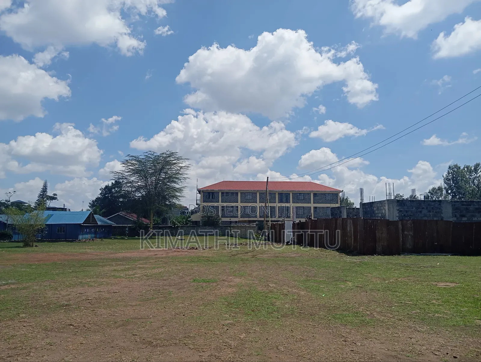 A Very Prime Commercial 1/4 Acre Near the Tarmac Road.