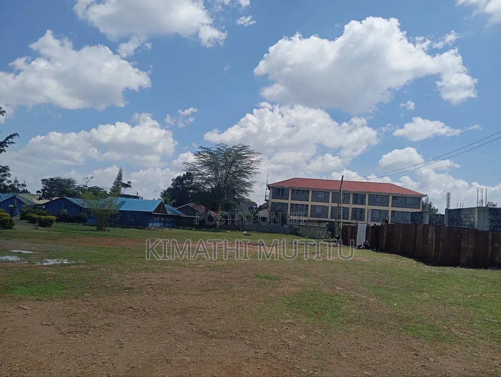 A Very Prime Commercial 1/4 Acre Near the Tarmac Road.