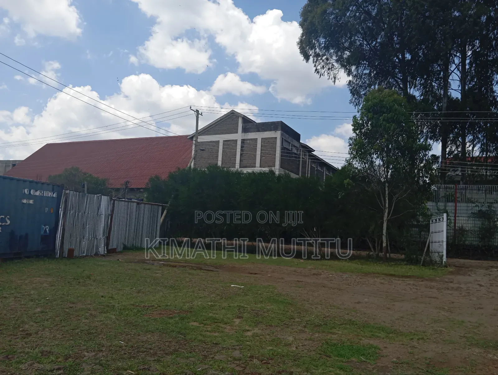A Very Prime Commercial 1/4 Acre Near the Tarmac Road.