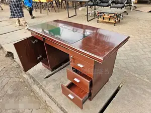 Executive Office Desk – Professional Style Authority