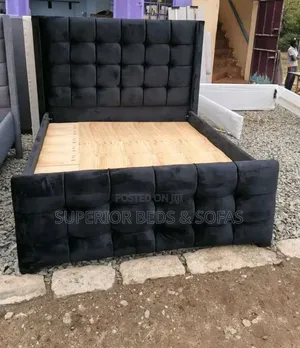 Modern Black Tufted Bed (Size 5 by 6)