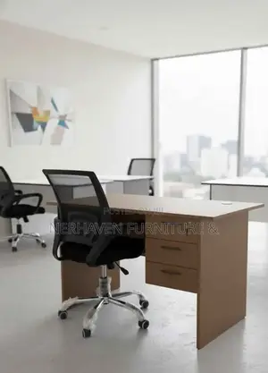 Stylish Desk and Chair Combo – Work in Comfort