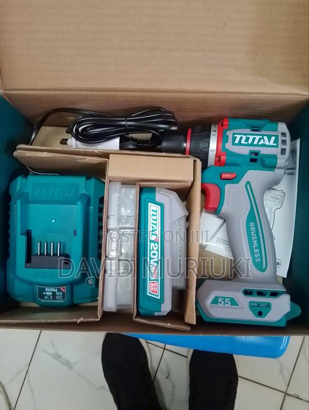 Total 55nn Cordless Drill Set With One Batteries