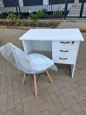 Functional Desk – Organize Your Workspace