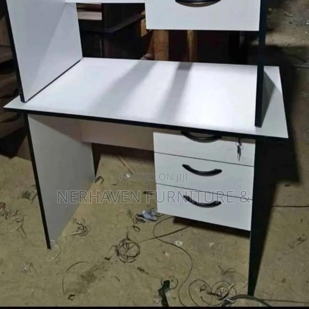 Reliable 1.2m Office Desk – Strength Meets Style