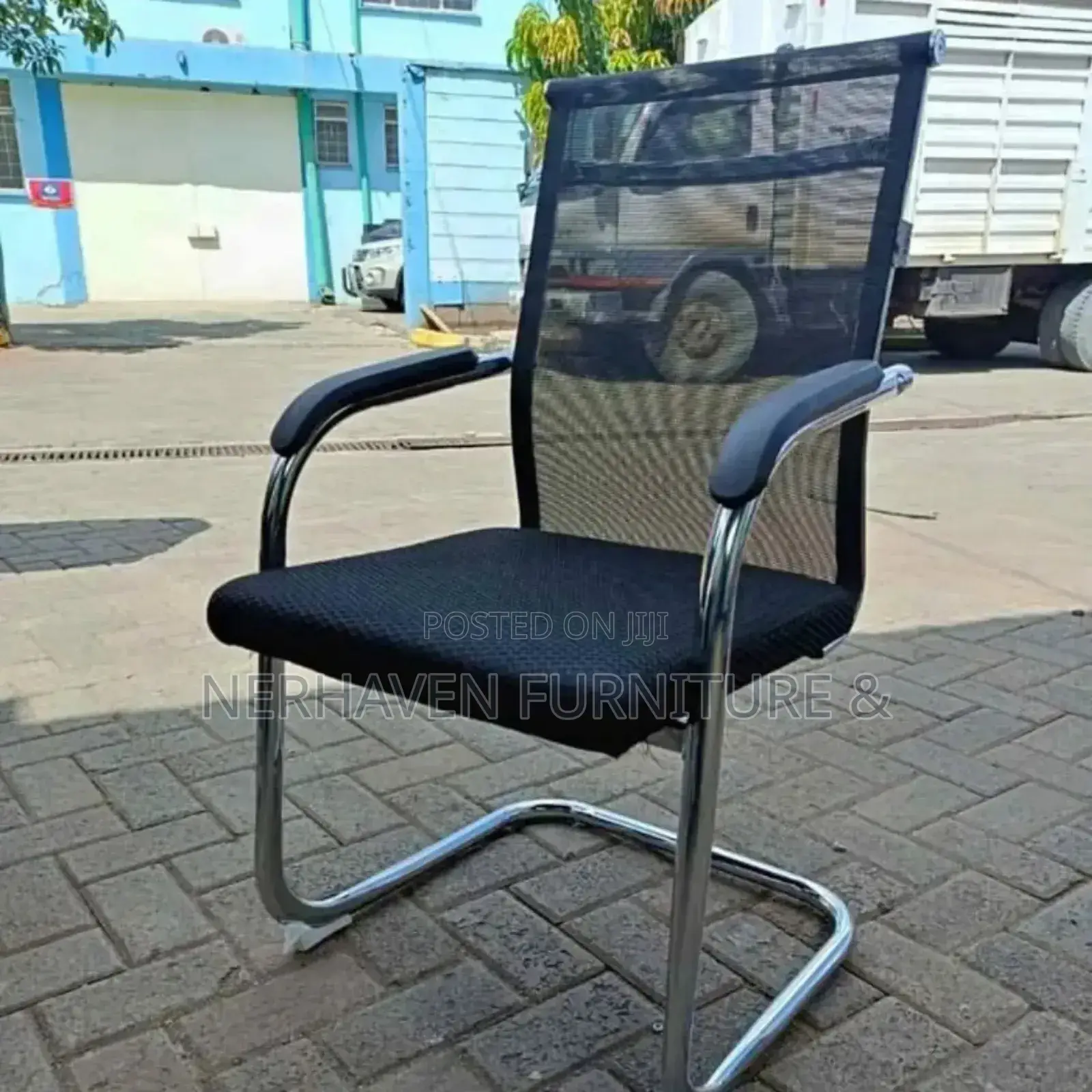 Back Mesh Visitor Chair – Cool Comfort For Guests