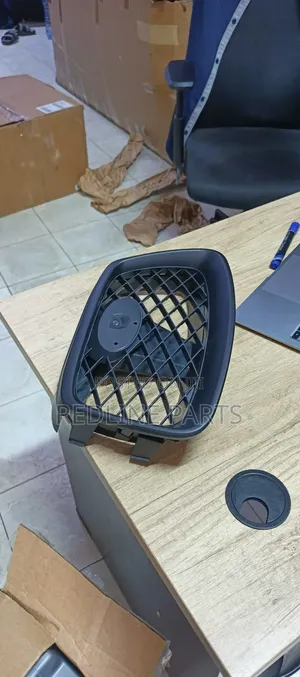 Subaru Impreza Gg2 N12 Center Grill