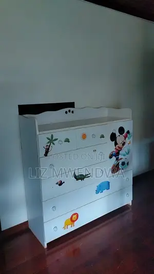 Chest of Drawer