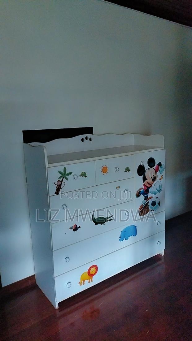 Chest of Drawer
