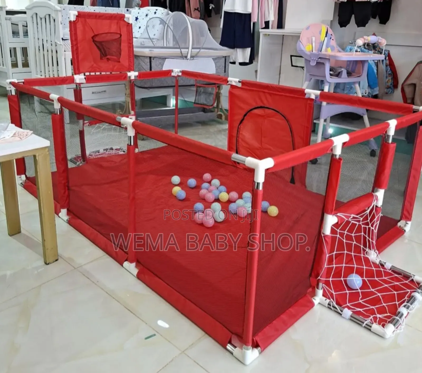 Large Kids Safety Fence/Playpen With Balls