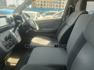 Nissan Caravan (Urvan) 2018 Silver