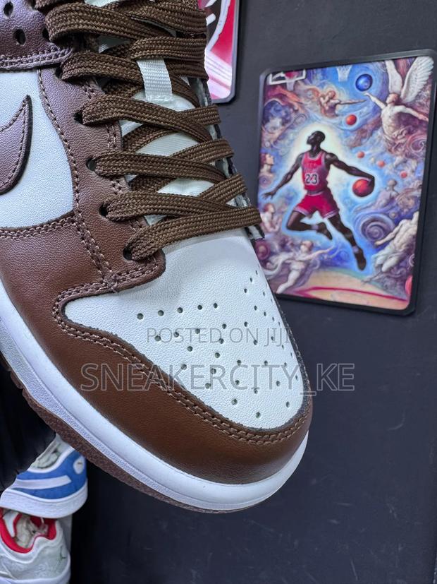 Nike Sb Dunks 'Cocoa Brown' - thumbnail 3