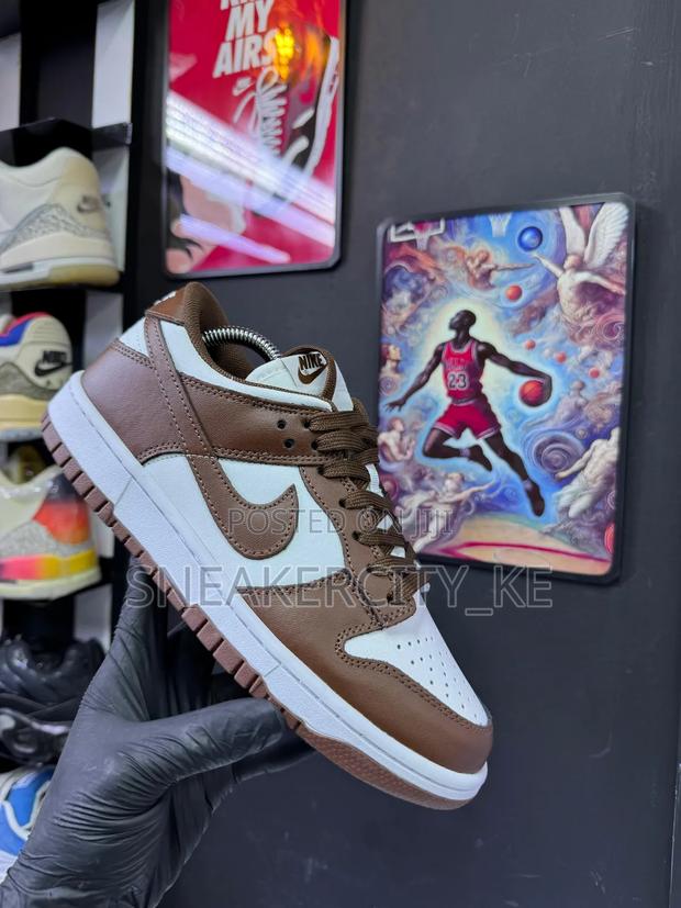 Nike Sb Dunks 'Cocoa Brown' - thumbnail 4
