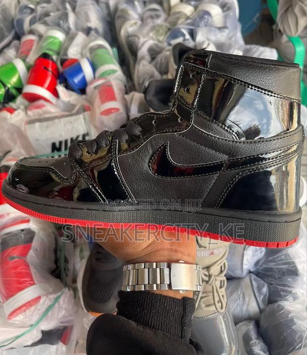 Jordan 1 High Black/Red Wetlook - thumbnail 3