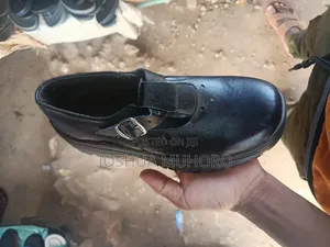 Durable Black Leather School Shoes – Comfortable Long-Lasting