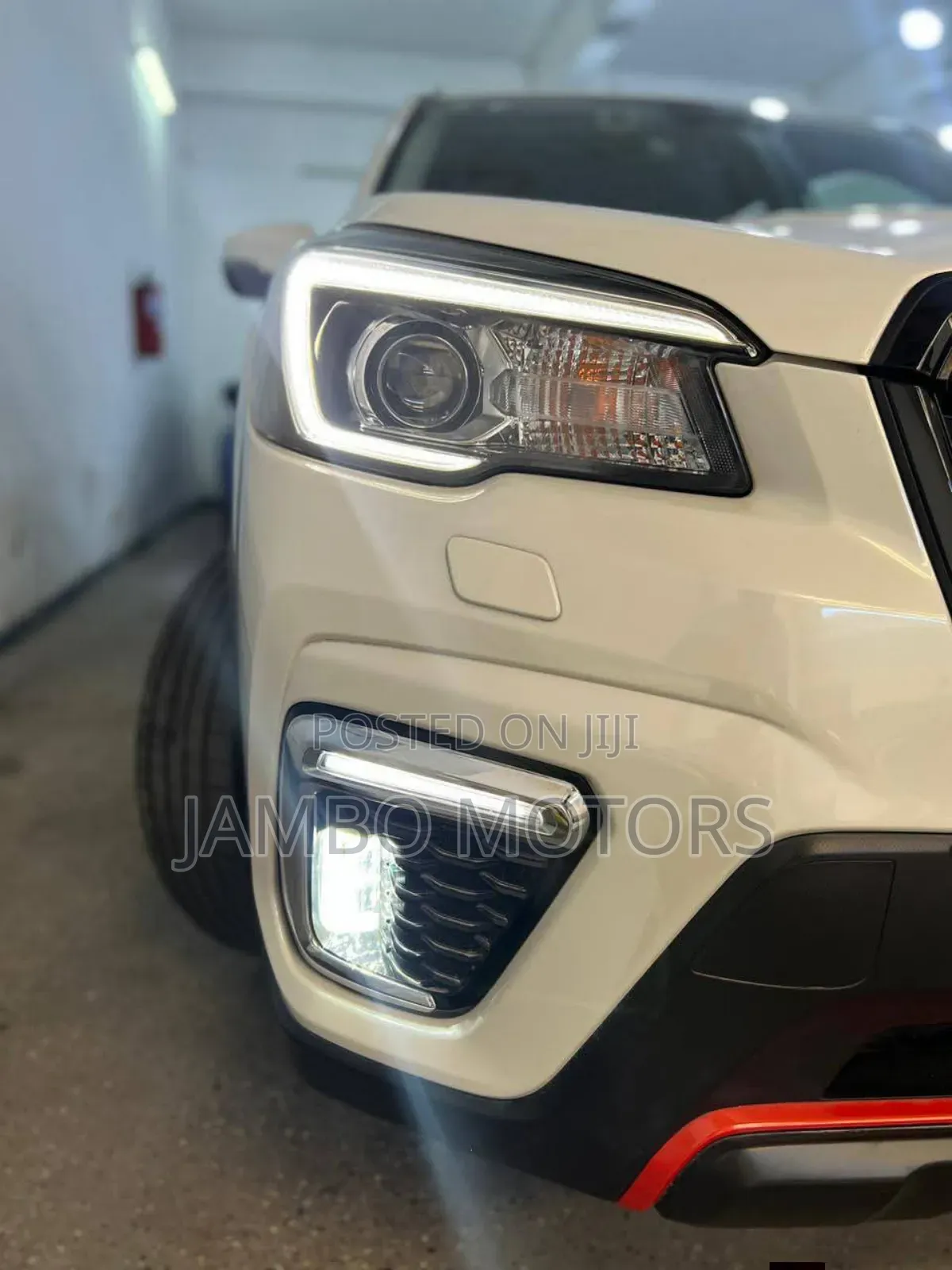 Subaru Forester Premium AWD 2019 White