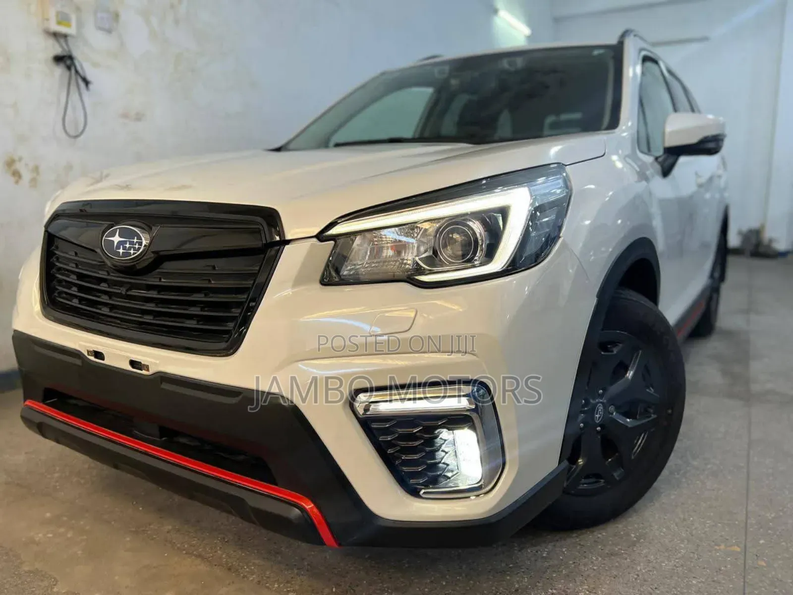 Subaru Forester Premium AWD 2019 White