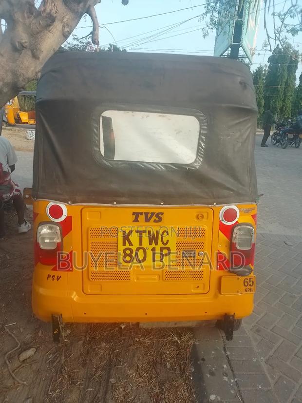 TVS 2022 Yellow - thumbnail 3