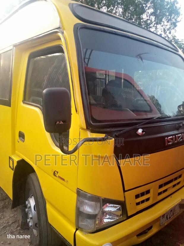 Isuzu NQR 2018 Yellow - thumbnail 3