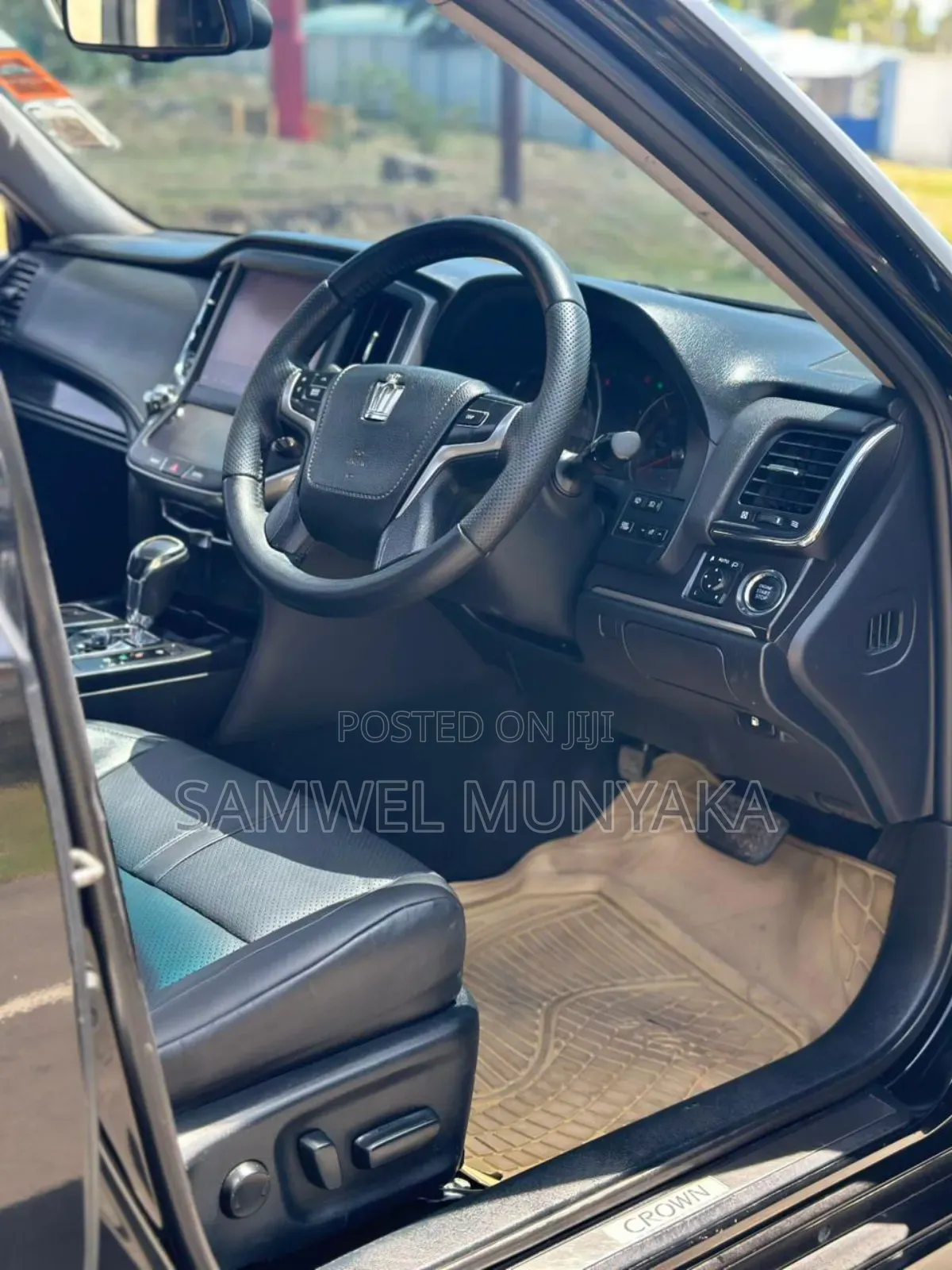 Toyota Crown 2014 Black